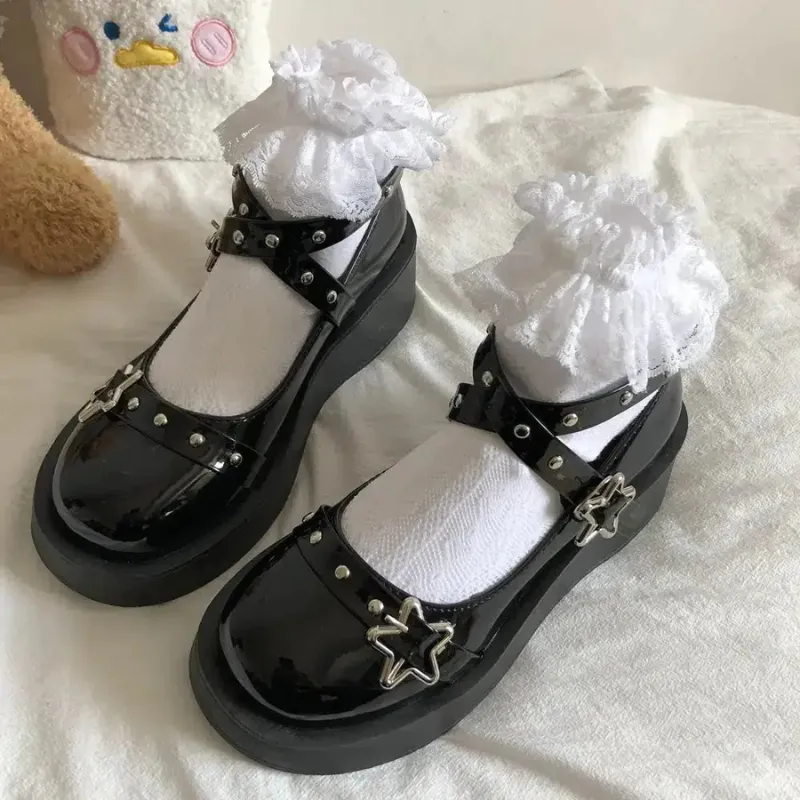 Mary Jane Shoes with Platform and Star Buckle
